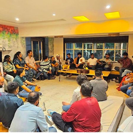 Coliwo Un - Viman Nagar Hostel Poona Buitenkant foto