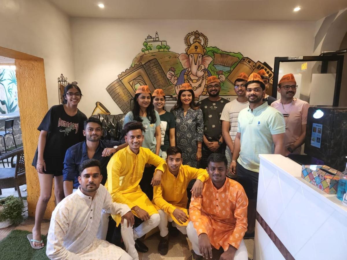 Coliwo Un - Viman Nagar Hostel Poona Buitenkant foto